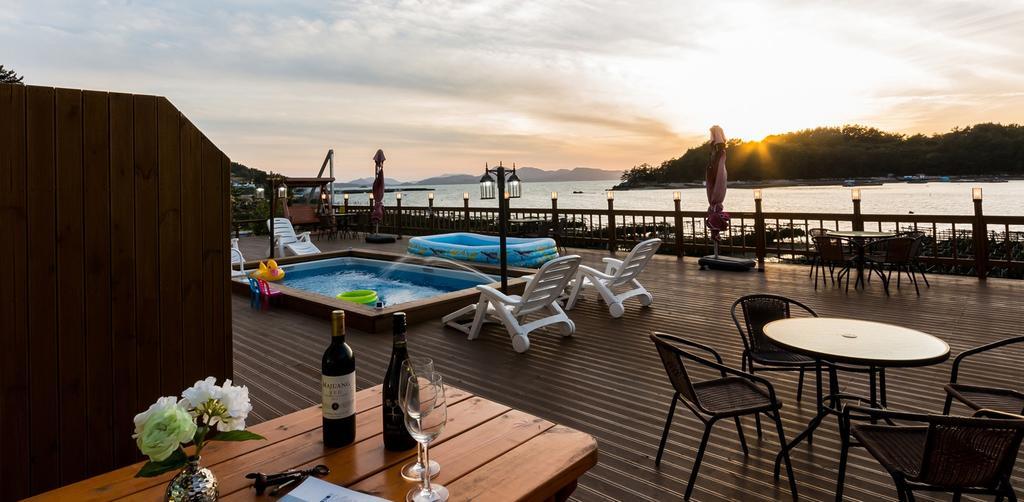 Dolsanmaru Pension Йосу Экстерьер фото