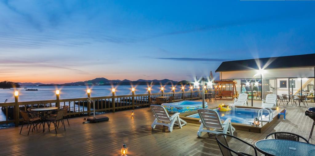 Dolsanmaru Pension Йосу Экстерьер фото