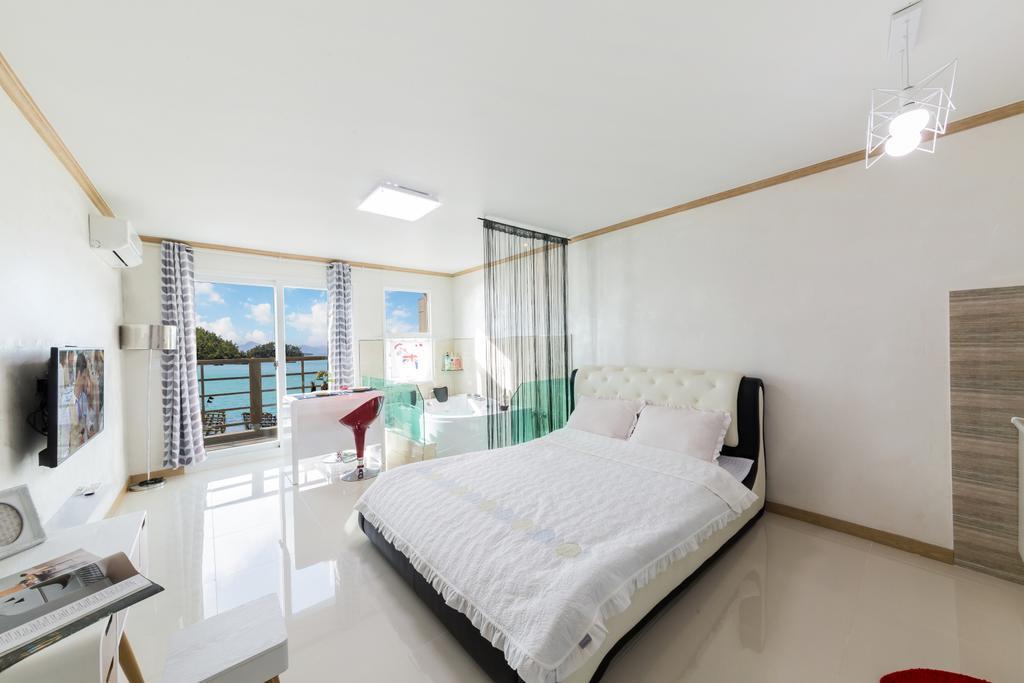 Dolsanmaru Pension Йосу Экстерьер фото